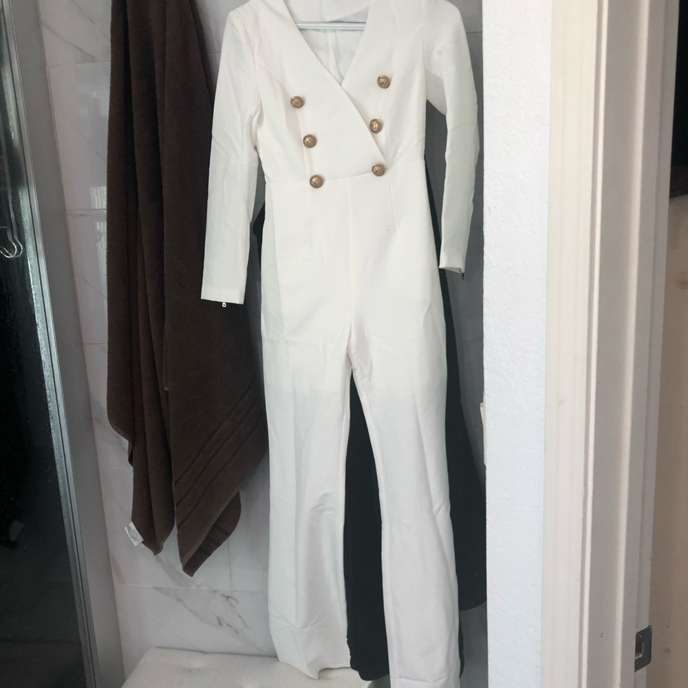 Brand new never worn Stunning jumpsuit NWT